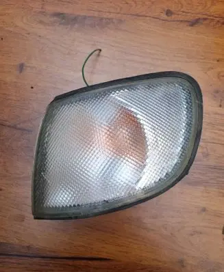 Nissan Sunny Front indicator light 013452 3305