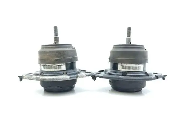 Engine mount bracket