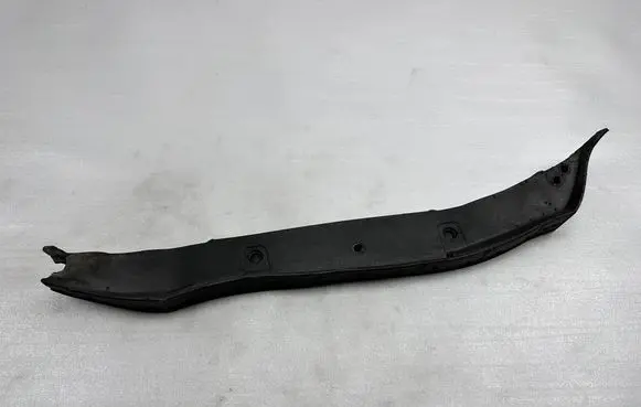 Audi A8 S8 D4 4H Fender foam support/seal 4H0821112C 4H0821112