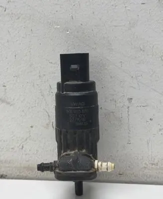 Volkswagen Golf VII Windscreen/windshield washer pump 1K6955651 SG712 591435
