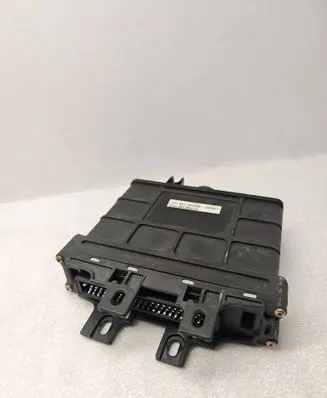 Volkswagen Golf III Gearbox control unit/module 01M927733 1H1927739CS 5DG00753167