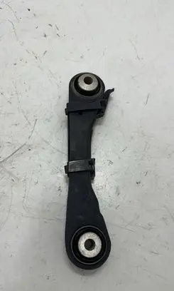 BMW 5 G30 G31 Rear upper control arm/wishbone 6867537