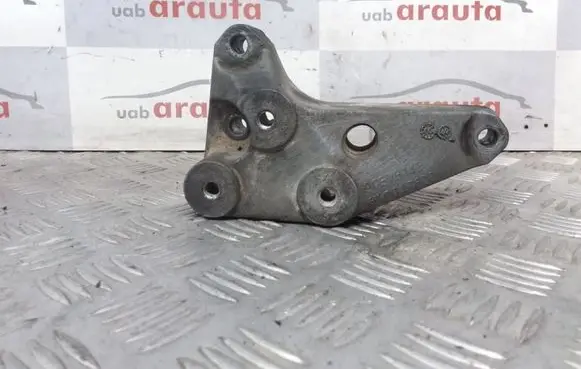 Opel Astra G Engine mounting bracket 90575142 0047620
