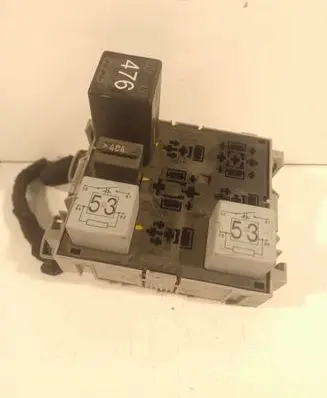 Volkswagen Touareg I Relay mounting block 7L0937503A
