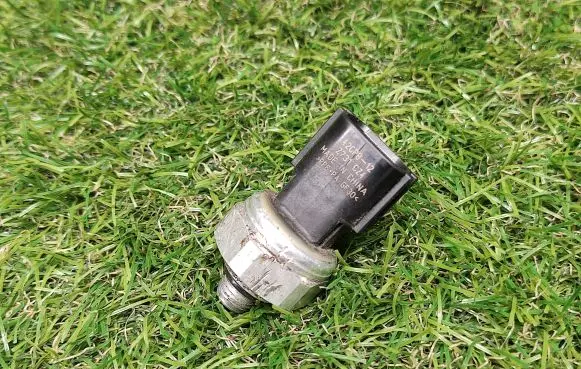 Air conditioning (A/C) pressure sensor