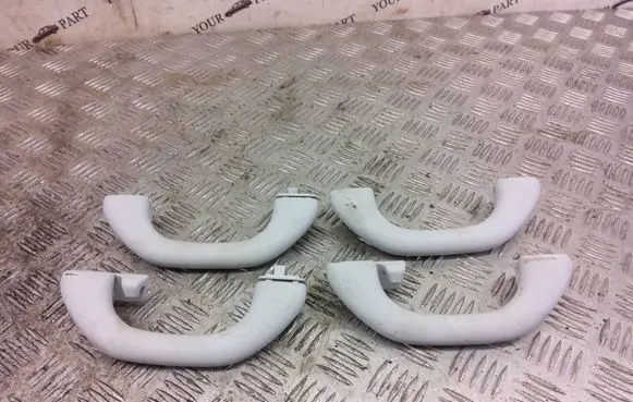 Skoda Yeti (5L) A set of handles for the ceiling 