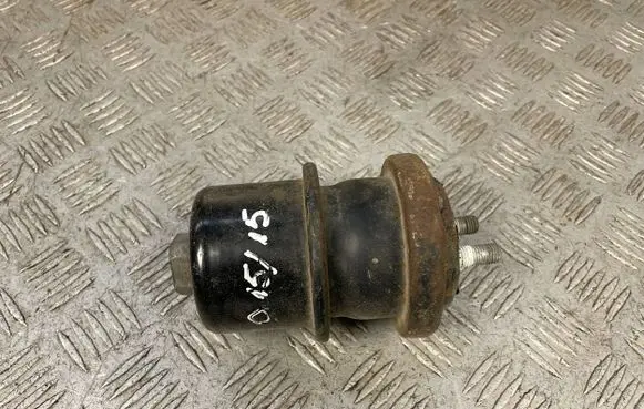 Subaru Outback (BS) Engine mount bracket
