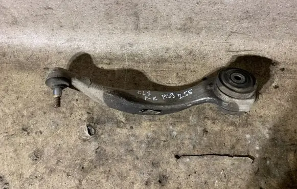 Mercedes-Benz CLS C218 X218 Front lower control arm/wishbone L218
