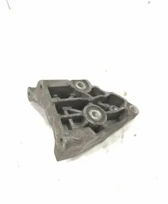 Land Rover Range Rover Sport L320 Power steering pump mounting bracket QVU500340