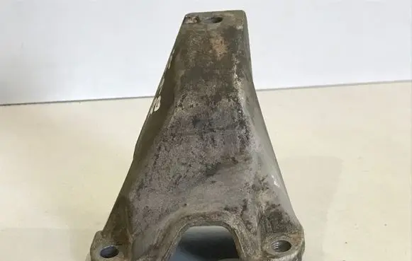 Audi A4 S4 B5 8D Gearbox mounting bracket