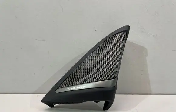 BMW 5 G30 G31 G38 Front door speaker cover trim 7409156