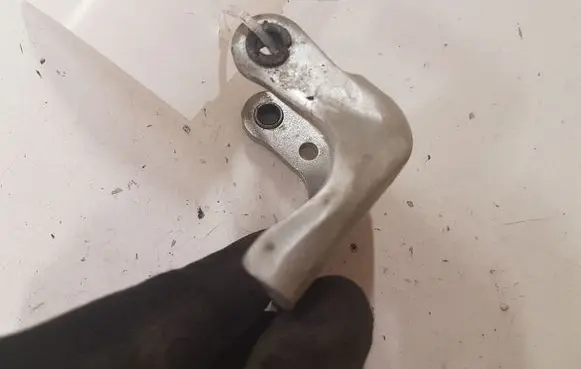 Citroen C4 I Picasso Rear door lower hinge