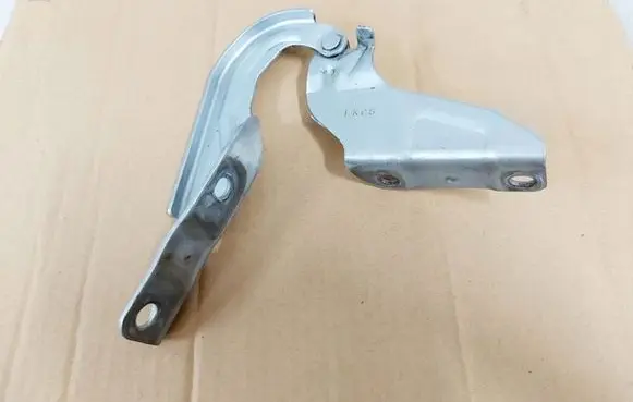 Mitsubishi ASX Engine bonnet/hood hinges