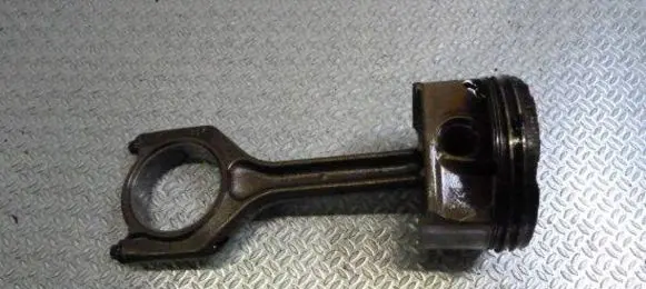 BMW 3 E92 E93 Piston with connecting rod
