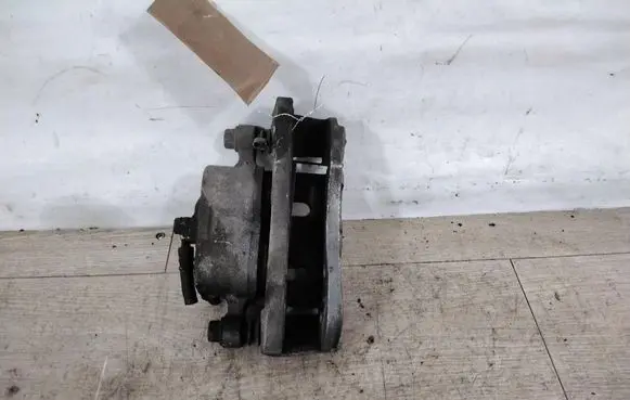 Mitsubishi Galant Front brake caliper