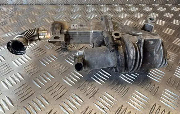 Renault Scenic II - Grand scenic II EGR valve cooler 8200467059 H7700107471 3129003