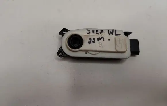 Jeep Grand Cherokee WL Radiator active air flap actuator 5877S006004 68675364AA 5877R1017B