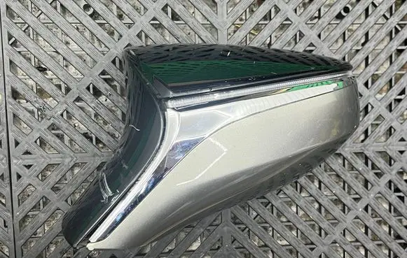 Lexus UX Front door electric wing mirror E13049704