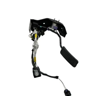 Accelerator throttle pedal