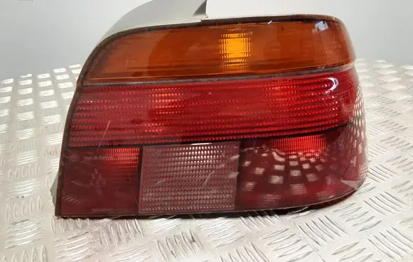 BMW 5 E39 Rear/tail lights 8358032