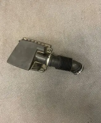 Ford Fiesta Air filter box N04039D156