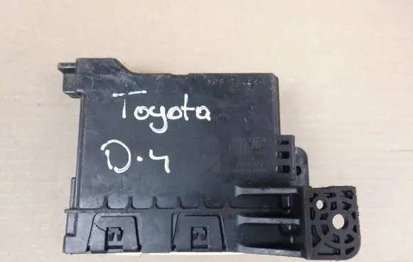 Toyota RAV 4 (XA40) Other control units/modules 8865042550