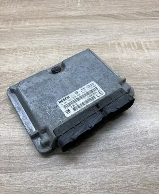 Opel Astra G Engine control unit/module ECU 90589736 0281001670