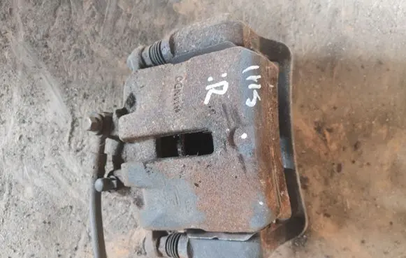 Opel Insignia A Front brake caliper
