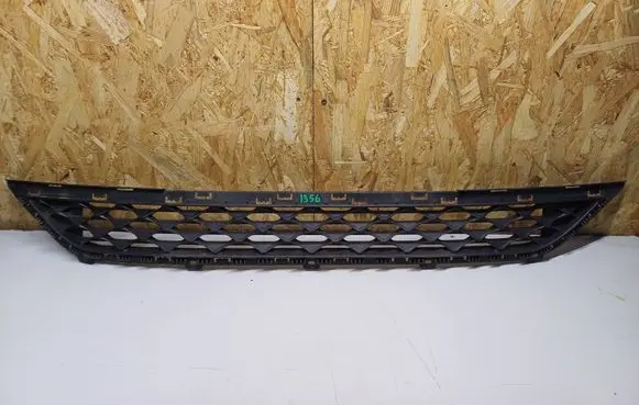 Hyundai Tucson TL Front bumper lower grill 86561D7500