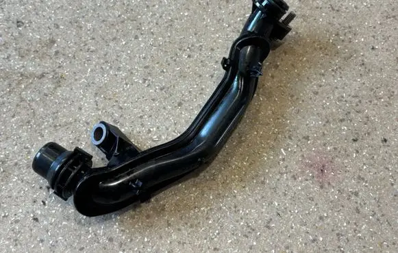 Mercedes-Benz GLC C254 Coolant pipe/hose A2542000200