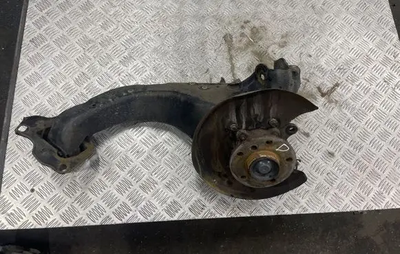 BMW 2 F45 Rear wheel hub