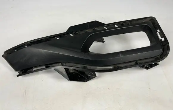 Nissan Leaf II (ZE1) Fog light bracket 622565SK0B