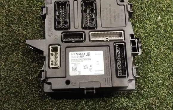 Renault Trafic III (X82) Comfort/convenience module 284B26188R A3C0502581100 A2C11279800