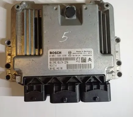 Citroen C4 I Engine control unit/module 9666104280 0261S04690