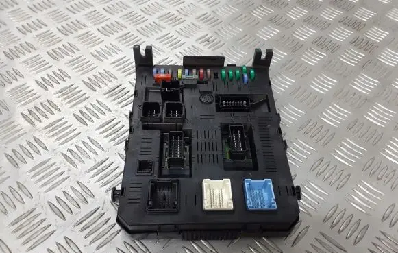 Citroen C4 I Fuse box set 9661940480