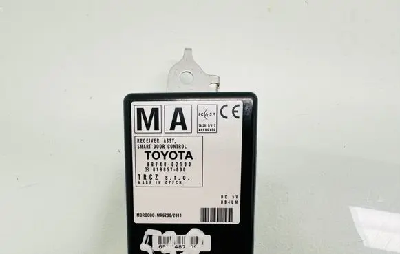 Toyota Auris E180 Door control unit/module 8974002100 6TB657000