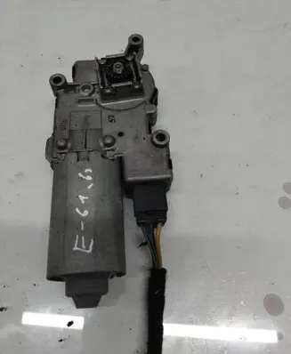 BMW 5 E60 E61 Sunroof motor/actuator 0390200053 6922652 10002728B