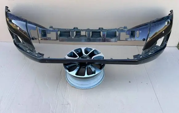 Citroen DS4 Front bumper 9812090377