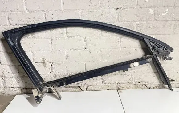 Audi A4 S4 B6 8E 8H Front door window/glass frame 8E0837630