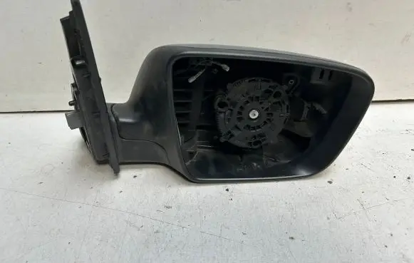 KIA Venga Front door electric wing mirror E4023111