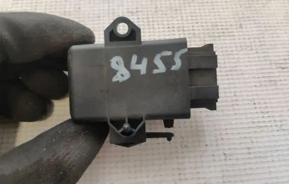 Volkswagen Transporter - Caravelle T5 Seat heating relay 1Z0959772B
