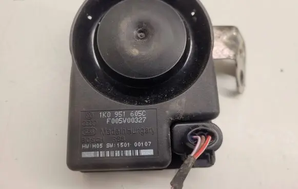 Audi A4 S4 B8 8K Alarm system siren 1K0951605C F005V00327 150100107