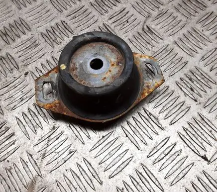 Peugeot Expert Engine mount bracket