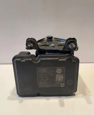 Volkswagen Caddy ABS Pump 1K0907379BL 1K0614517DP