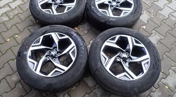 KIA Sportage R17 alloy rim 