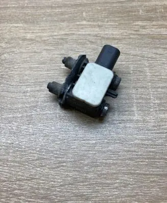 BMW X5 E70 Airbag deployment crash/impact sensor 9152262 000138505018