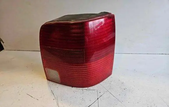 Volkswagen PASSAT B5 Rear/tail lights 389945112F