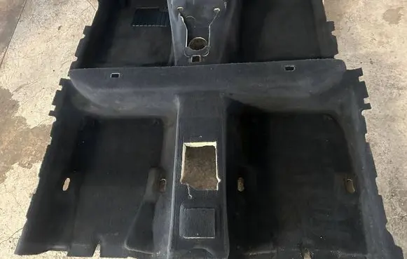 BMW 3 E46 Front floor carpet liner 51478213974 8213974 51478213978
