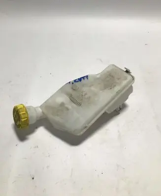 Opel Grandland X Brake fluid reservoir 