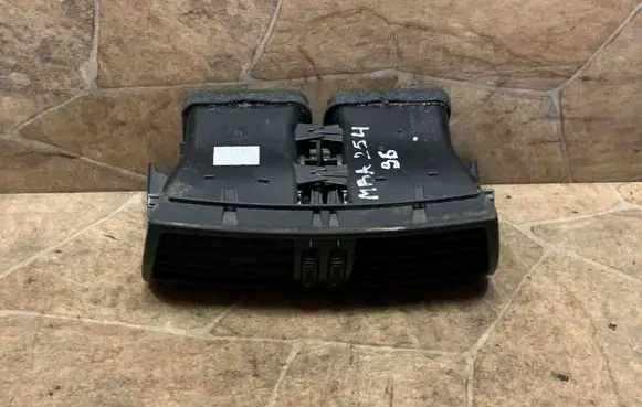 BMW X5 E70 Rear air vent grill 6954953
